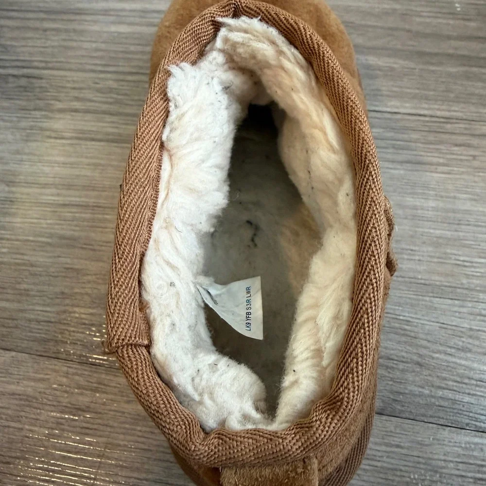UGG Classic Ultra Mini Platform Boots Kids Chestnut Size 2 Cozy Fall Luxury